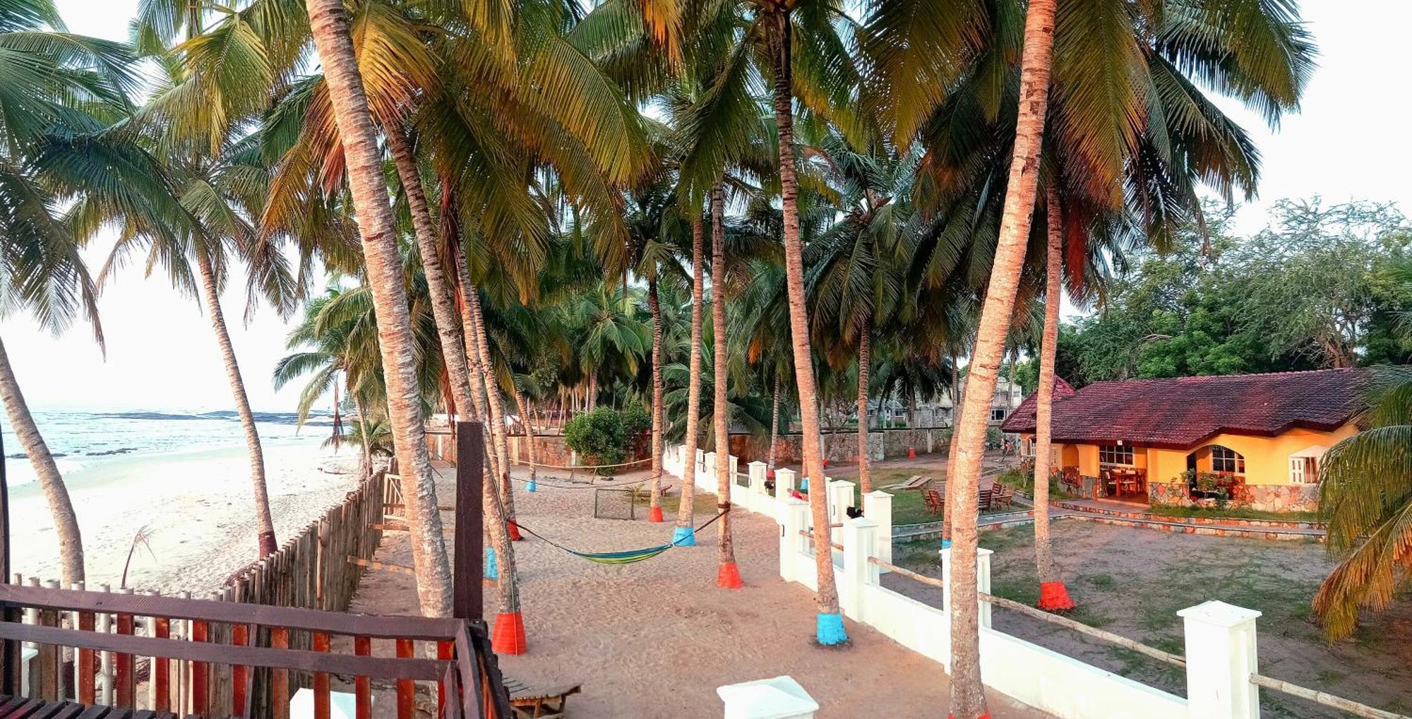 Rent Your Own Private Beach Bungalow Ampeni Exterior foto